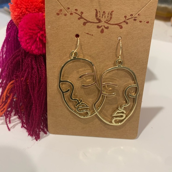 ✨NWT Abstract Minimal Face Dangle Earrings - Picture 3 of 9